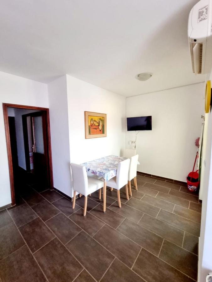 Villa Baska Esterno foto